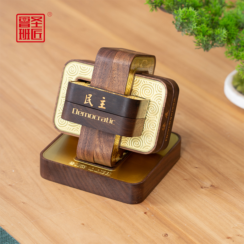 商务赠礼丨榫卯凝住同心，木铜交错含真情，商务往来要有温度