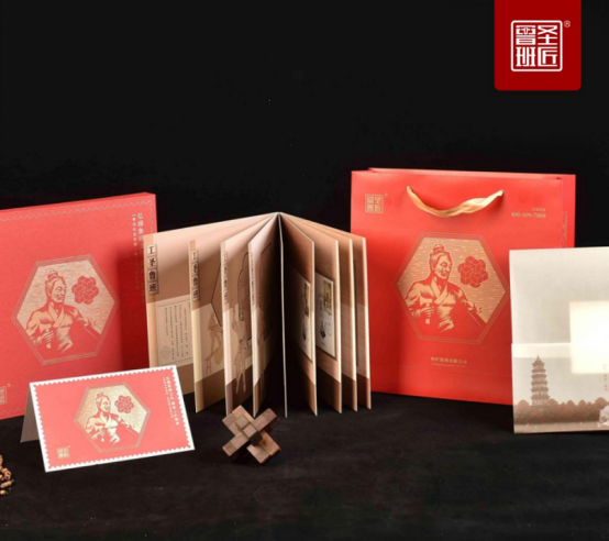 商务套装丨榫卯藏着千年文脉，邮政鲁班邮票搭配檀木鲁班锁，收藏礼赠皆彰显文化品位