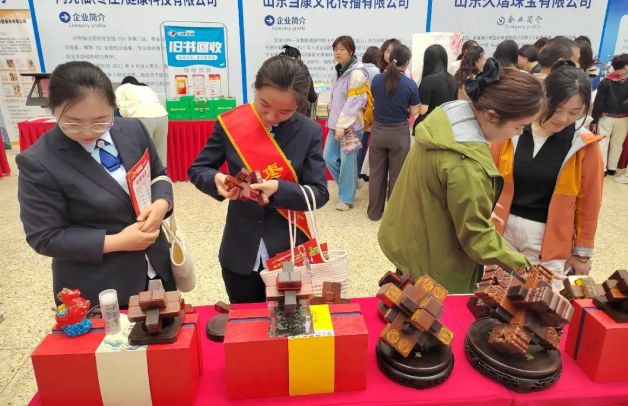 展会风采丨圣匠鲁班文创参展非遗焕彩购物月，让非遗鲁班锁走进日常生活